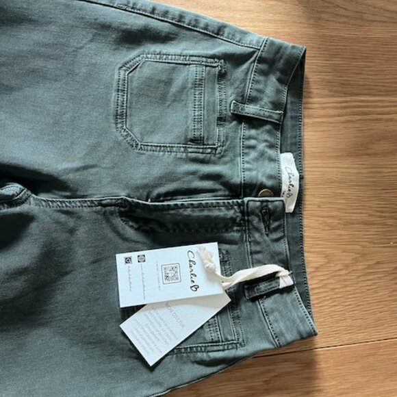 Charlie B Jeans  Size 0  27" inseam Rise: Regular Wide Leg - Picture 5 of 5